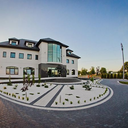 Hotel Podkowa Плоцк Экстерьер фото